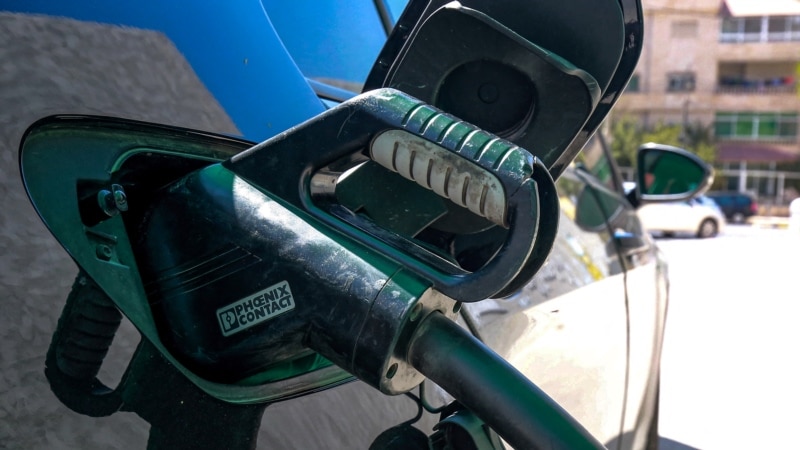 La UE planea gravar hasta el 36 % durante cinco años a los vehículos eléctricos chinos La UE planea gravar hasta el 36 % durante cinco años a los vehículos eléctricos chinos