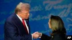 Harris y Trump se embisten en primer debate, con inmigración como protagonista Harris y Trump se embisten en primer debate, con inmigración como protagonista