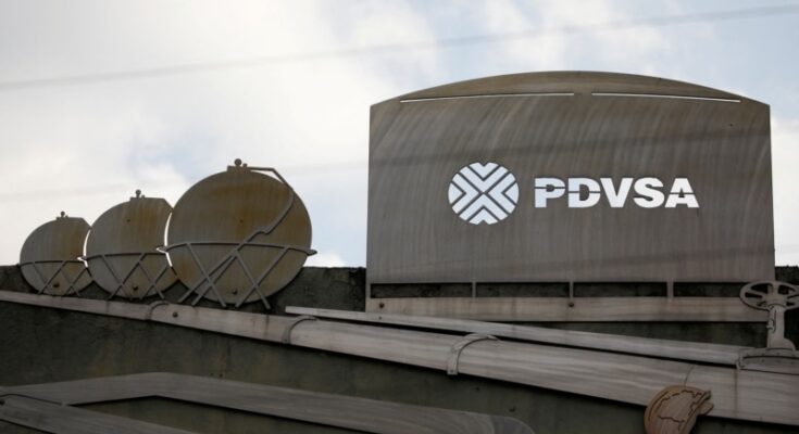 Unidades de refinería venezolana Amuay reanudan operaciones tras parada por falla eléctrica Unidades de refinería venezolana Amuay reanudan operaciones tras parada por falla eléctrica