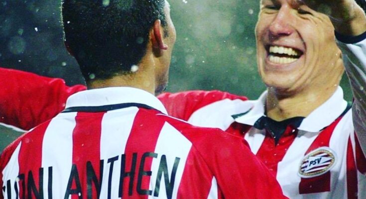 ¿Quién ha sido el colombiano más joven en debutar en la Champions? Jhon Solís quedó lejos de superarlo ¿Quién ha sido el colombiano más joven en debutar en la Champions? Jhon Solís quedó lejos de superarlo