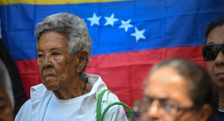 IVSS pagará pensión de noviembre y un mes de aguinaldo IVSS pagará pensión de noviembre y un mes de aguinaldo
