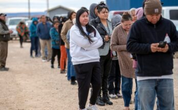 Sondeo AP: Economía es clave para los votantes, pero también les preocupa el futuro de la democracia Sondeo AP: Economía es clave para los votantes, pero también les preocupa el futuro de la democracia