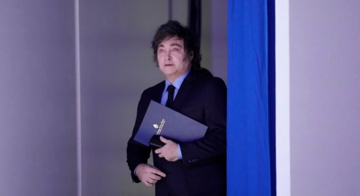 Milei planea eliminar feminicidio de Código Penal argentino y se alinea con Trump contra diversidad Milei planea eliminar feminicidio de Código Penal argentino y se alinea con Trump contra diversidad